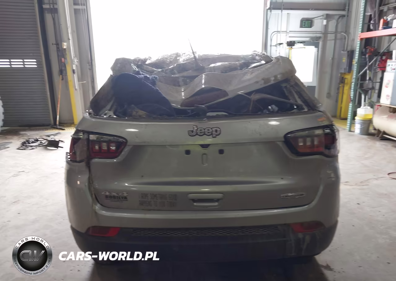 2022 Jeep Compass Latitude Lux 4X4 VIN:3C4NJDFB6NT101329 - 14