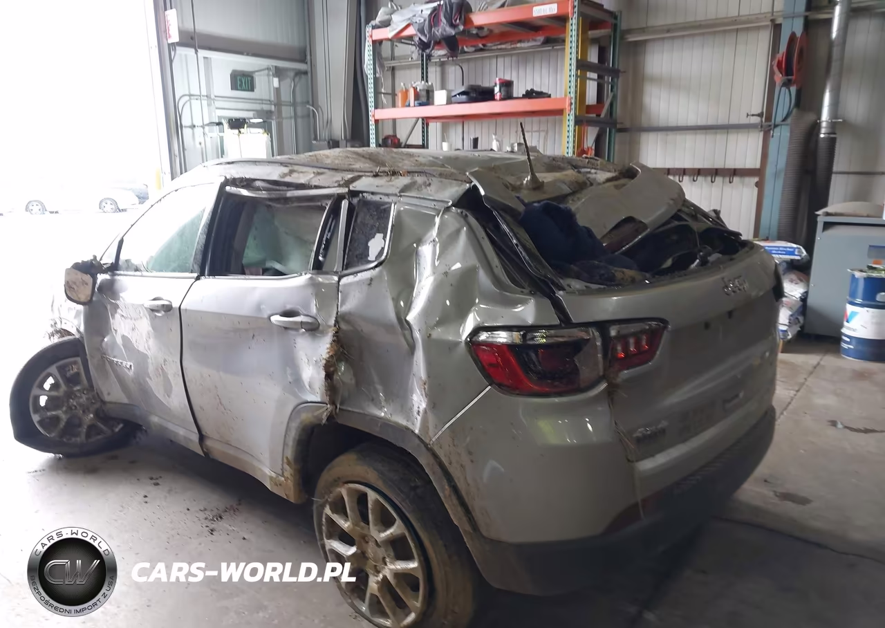 2022 Jeep Compass Latitude Lux 4X4 VIN:3C4NJDFB6NT101329 - 5