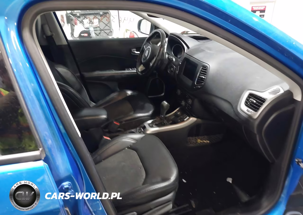 2020 Jeep Compass Latitude 4X4 VIN:3C4NJDBB0LT197641 - 5