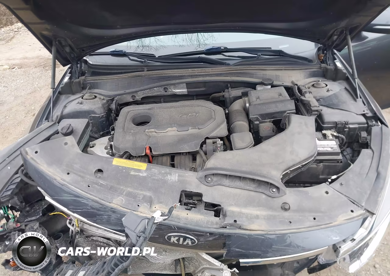 2018 Kia Optima S VIN:5XXGT4L31JG243464 - 10
