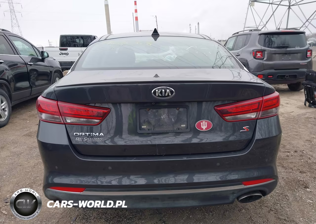 2018 Kia Optima S VIN:5XXGT4L31JG243464 - 16