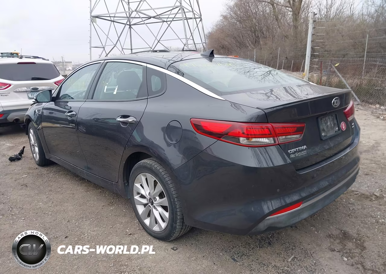 2018 Kia Optima S VIN:5XXGT4L31JG243464 - 3
