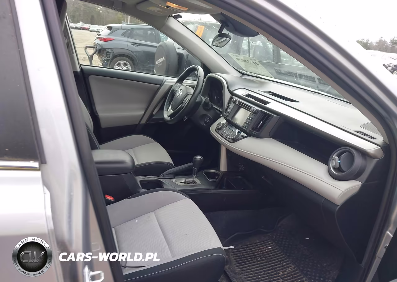 2017 Toyota Rav4 Xle VIN:2T3RFREV1HW659226 - 5