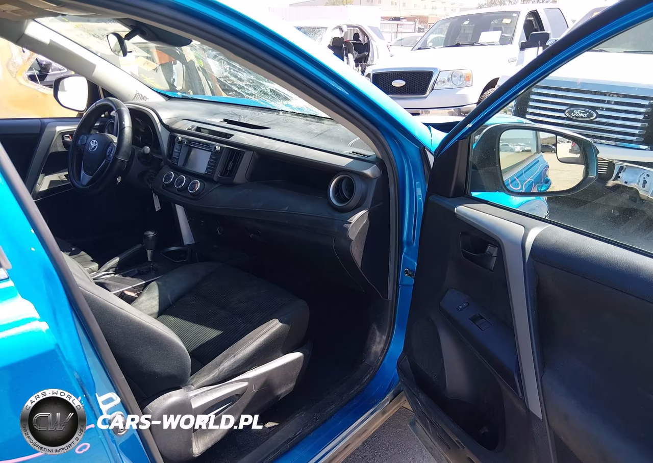 2018 Toyota Rav4 Le VIN:2T3ZFREV1JW470002 - 5