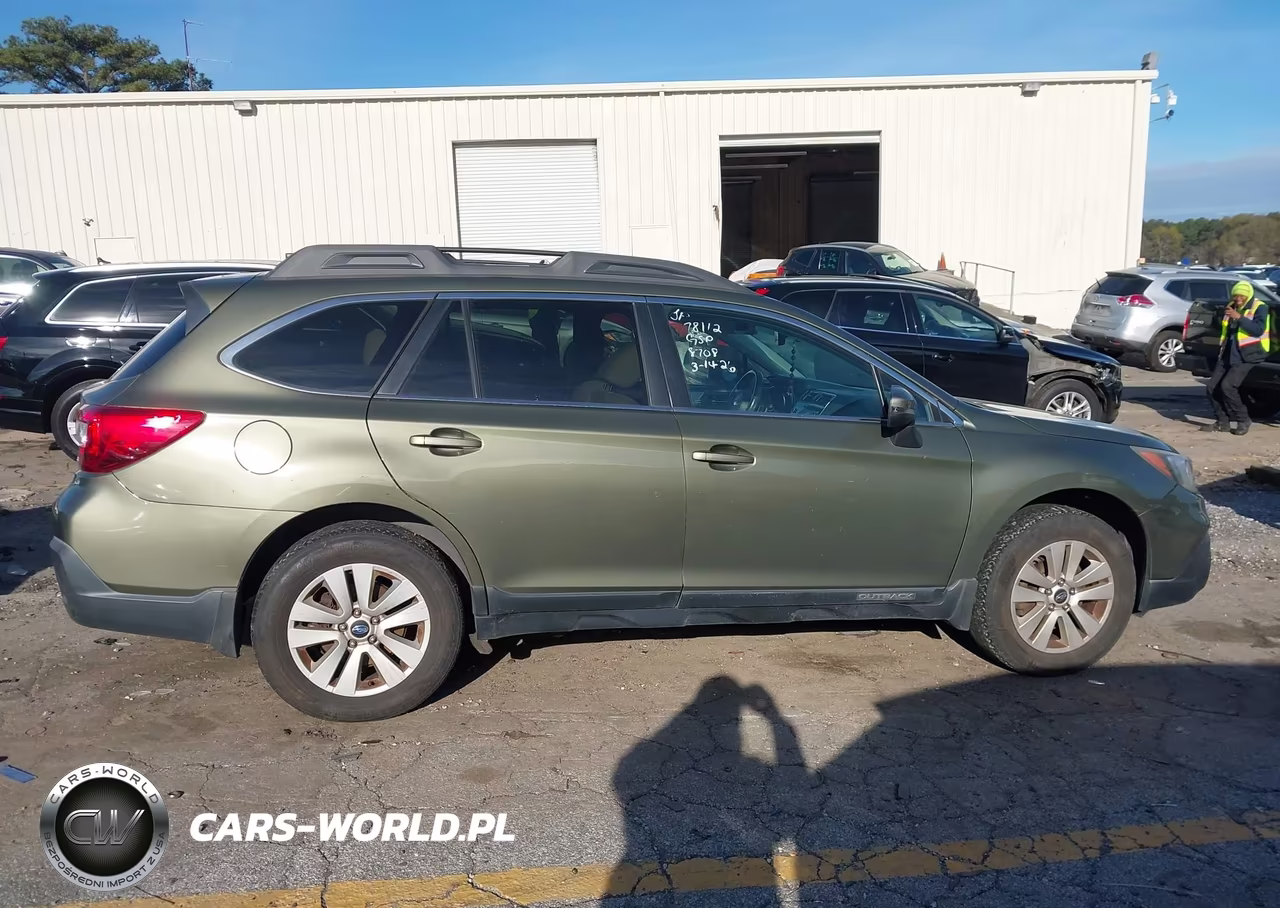 2018 Subaru Outback 2.5I Premium VIN:4S4BSAHC6J3248708 - 13