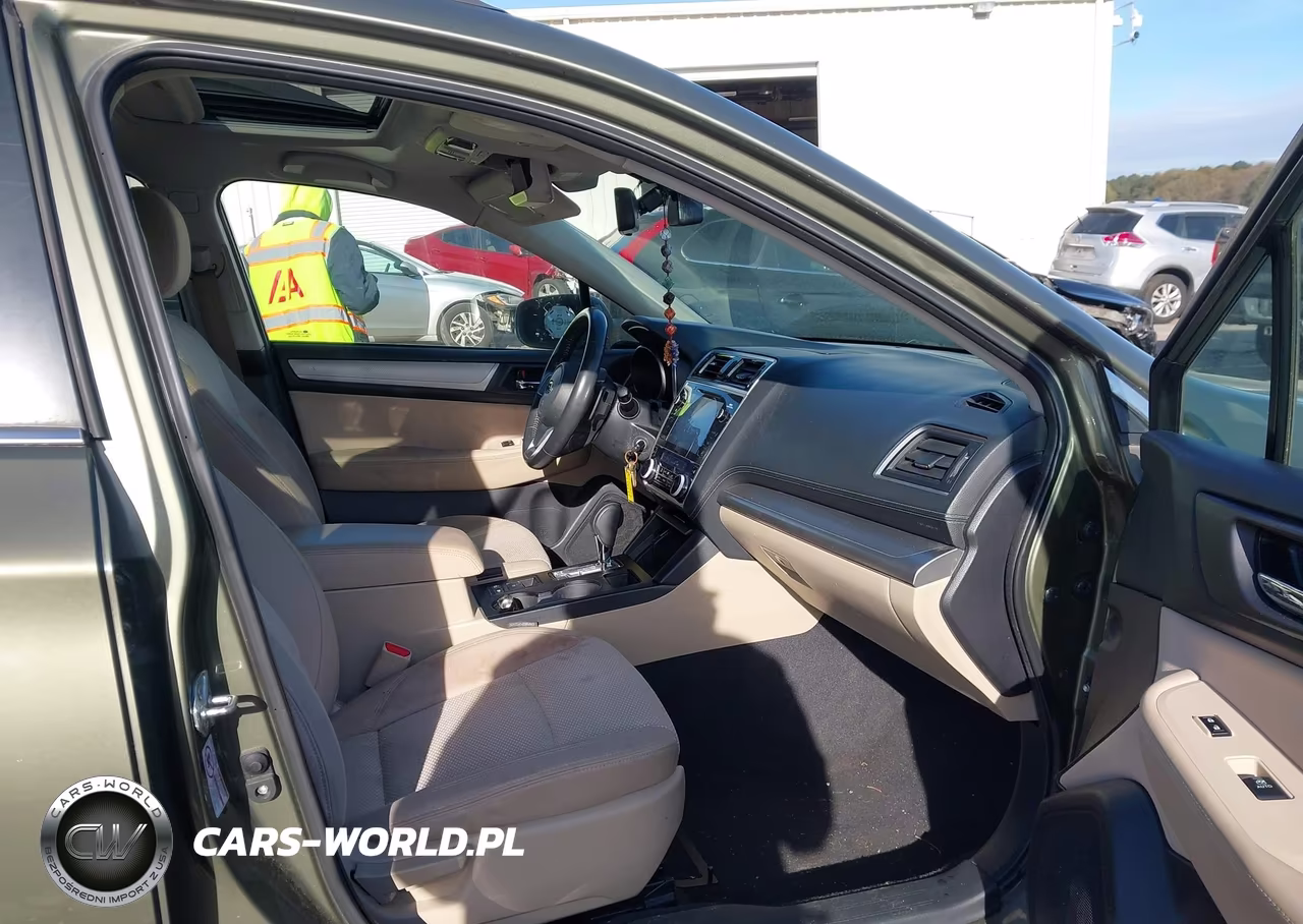 2018 Subaru Outback 2.5I Premium VIN:4S4BSAHC6J3248708 - 5