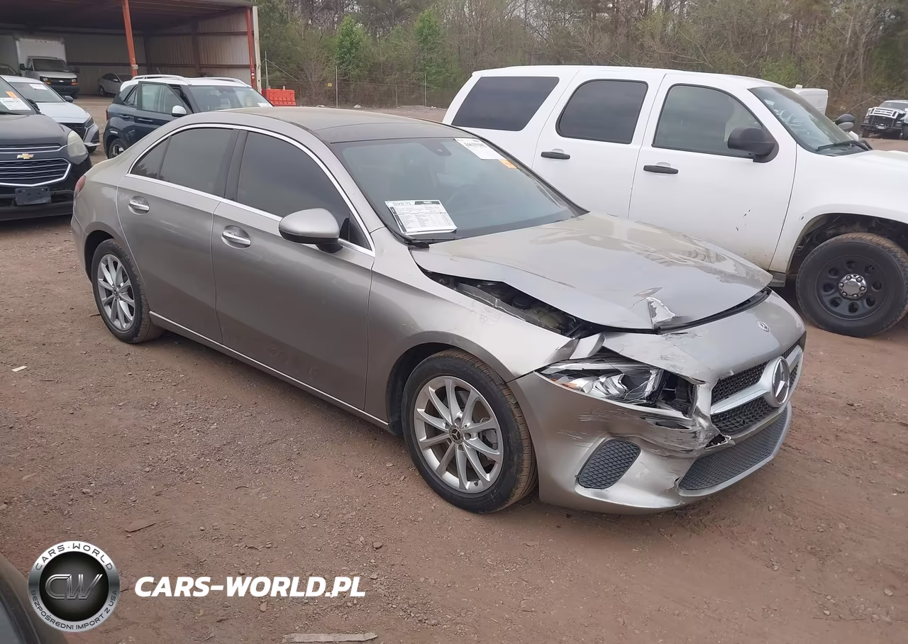 2020 Mercedes-Benz A 220