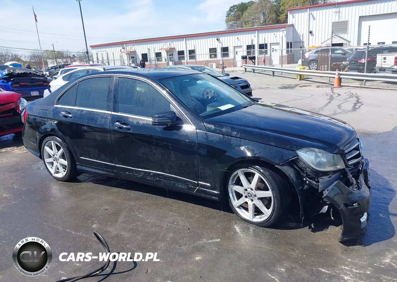 2014 Mercedes-Benz C 250 Sport VIN:WDDGF4HB7EA960143 - 13