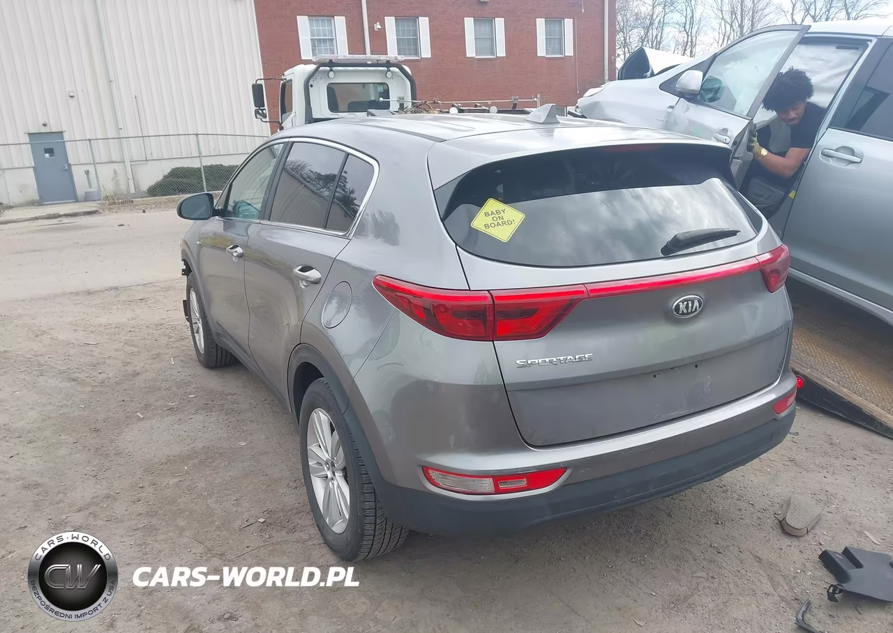 2018 Kia Sportage Lx VIN:KNDPMCACXJ7312140 - 3