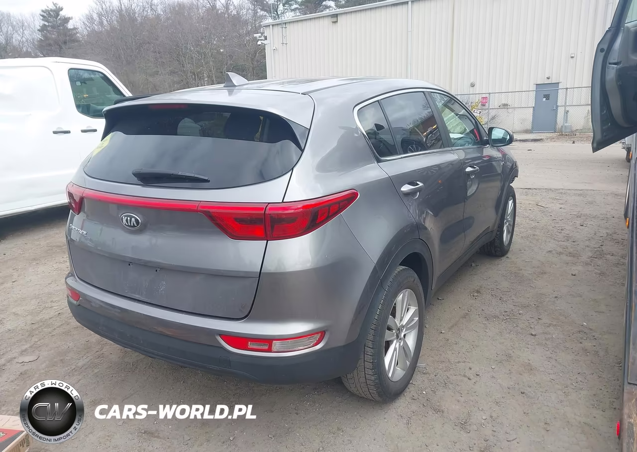 2018 Kia Sportage Lx VIN:KNDPMCACXJ7312140 - 4