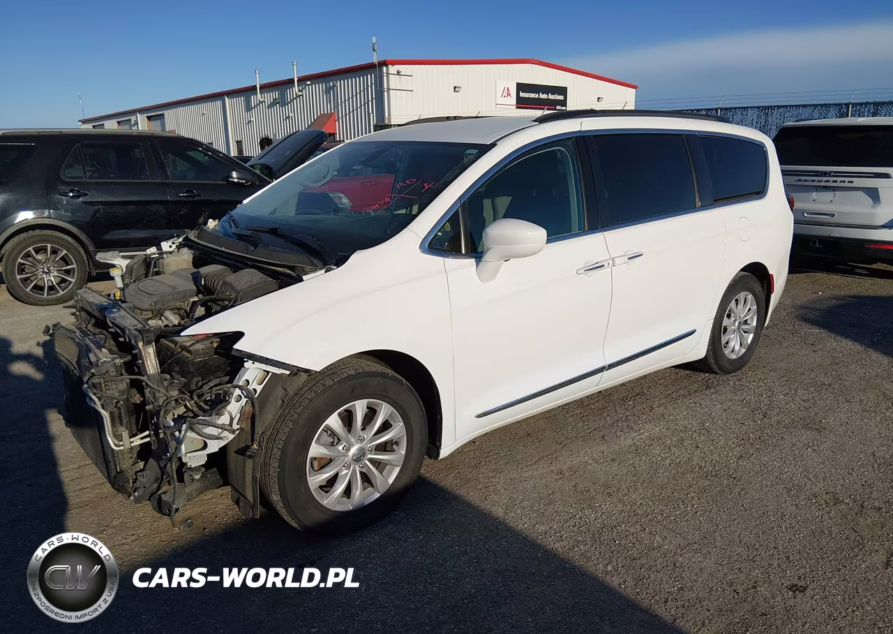 2017 Chrysler Pacifica Touring-L VIN:2C4RC1BG0HR540450 - 2