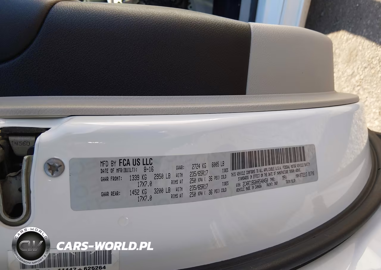2017 Chrysler Pacifica Touring-L VIN:2C4RC1BG0HR540450 - 9