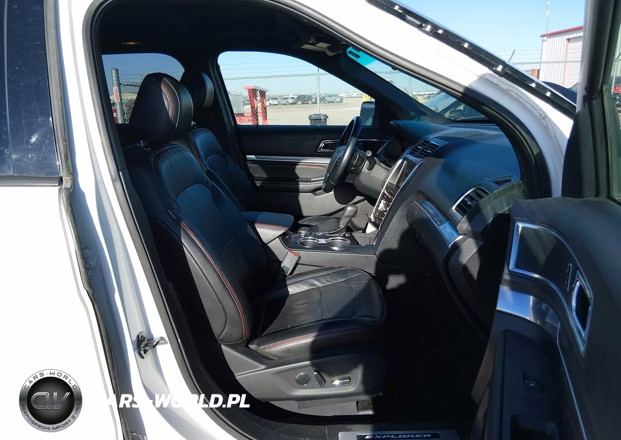 2016 Ford Explorer Sport VIN:1FM5K8GT1GGB61291 - 5
