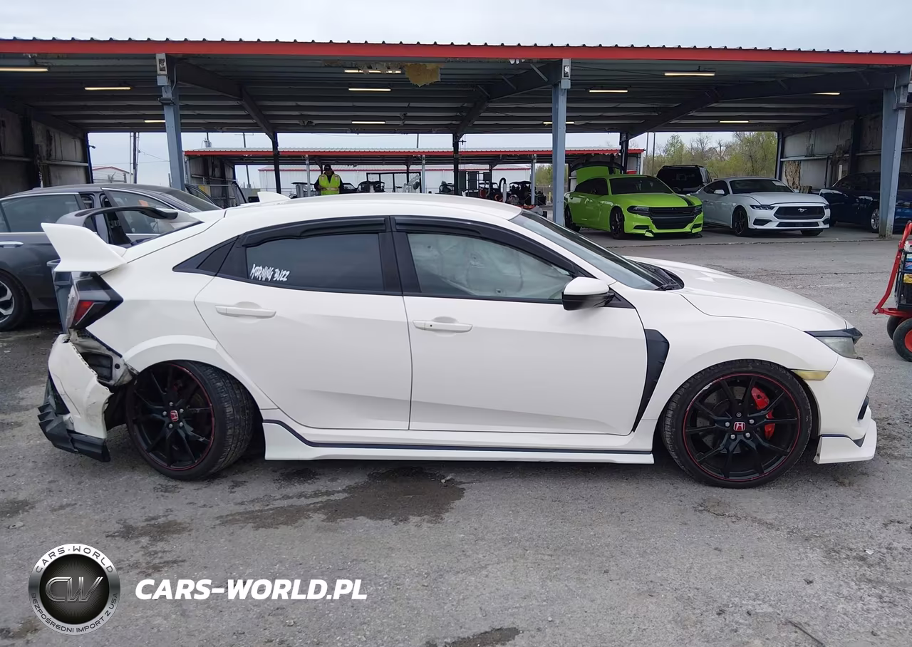 2018 Honda Civic Type R Touring VIN:SHHFK8G71JU203065 - 13