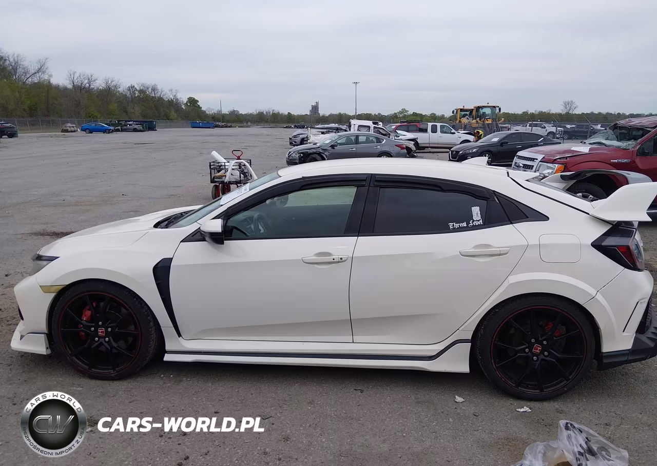 2018 Honda Civic Type R Touring VIN:SHHFK8G71JU203065 - 14