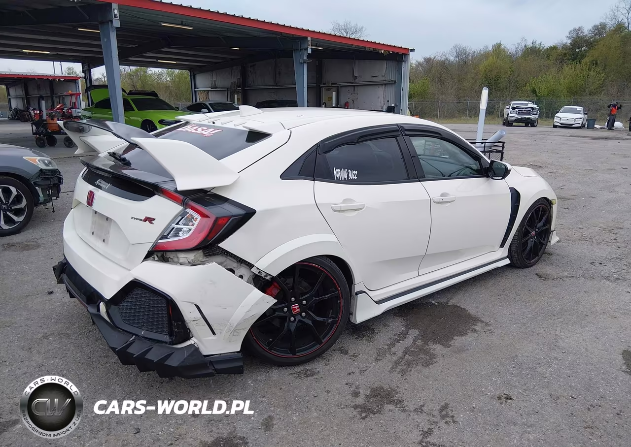 2018 Honda Civic Type R Touring VIN:SHHFK8G71JU203065 - 4