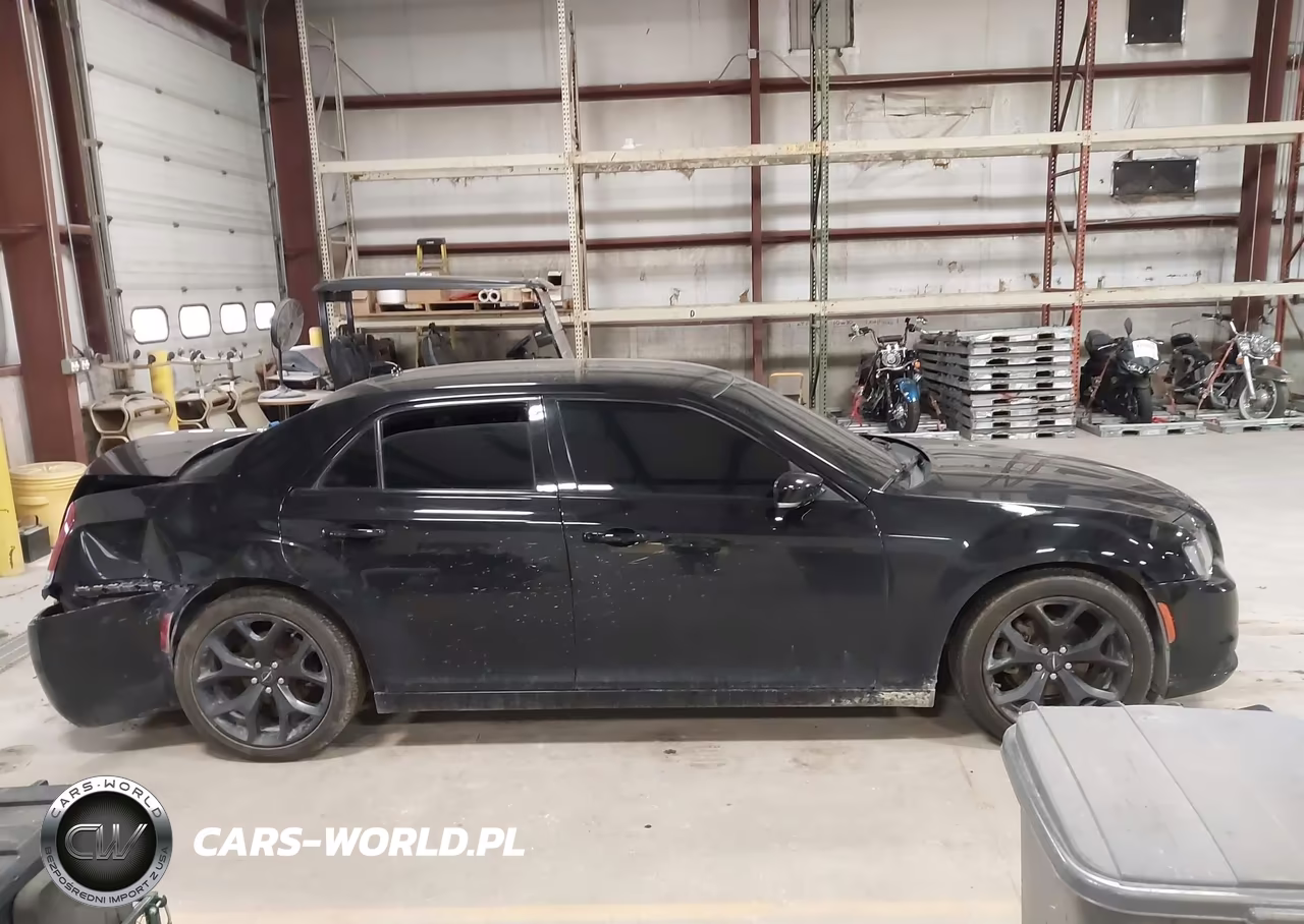 2021 Chrysler 300 300S VIN:2C3CCABG2MH532974 - 12