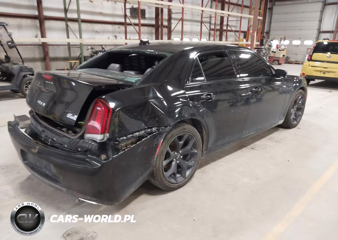 2021 Chrysler 300 300S VIN:2C3CCABG2MH532974 - 4