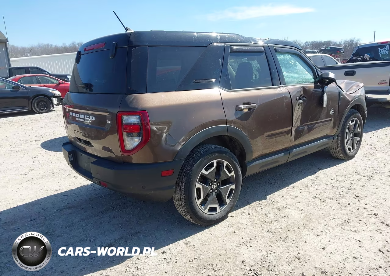 2022 Ford Bronco Sport Outer Banks VIN:3FMCR9C60NRE30427 - 4