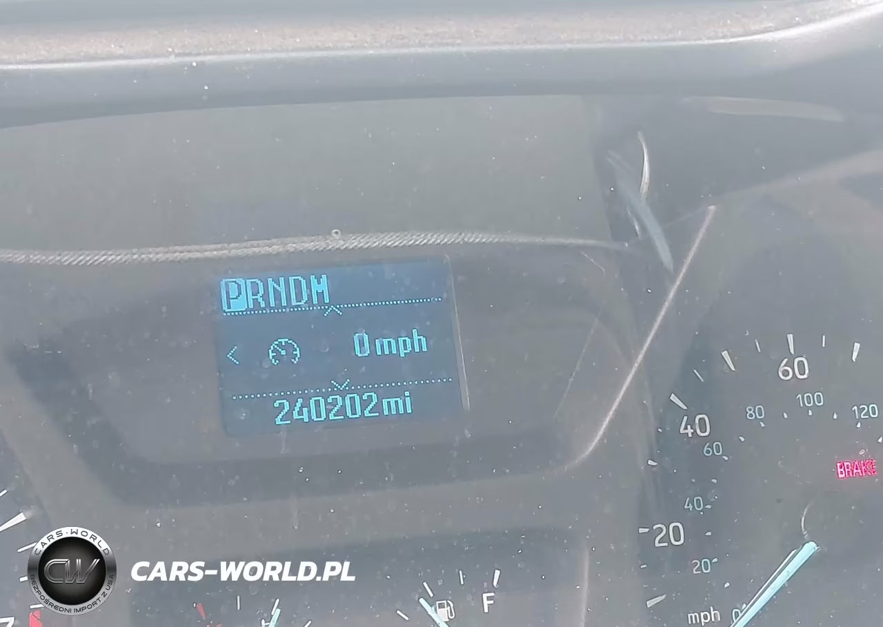 2018 Ford Transit-250 VIN:1FTYR1YM5JKB17102 - 15