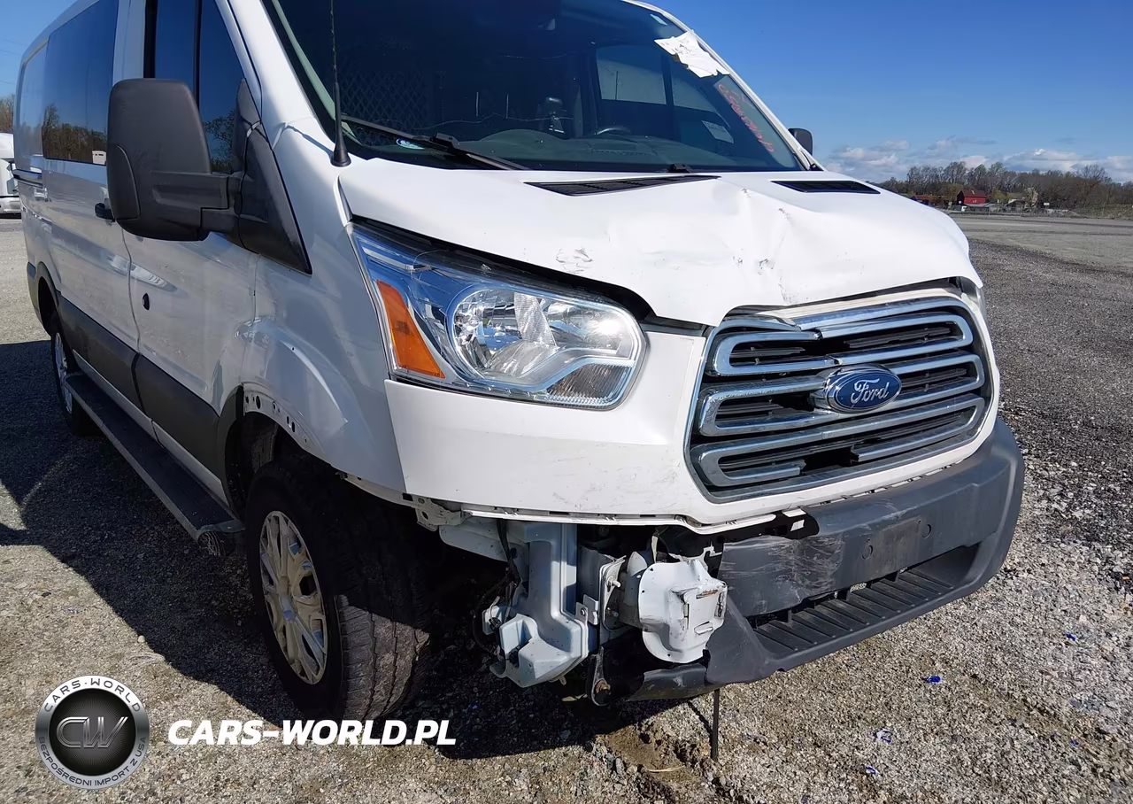 2018 Ford Transit-250 VIN:1FTYR1YM5JKB17102 - 17