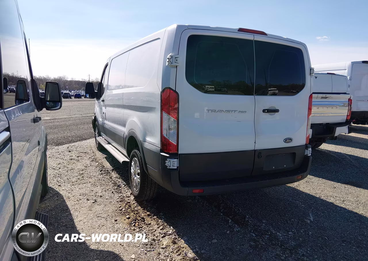 2018 Ford Transit-250 VIN:1FTYR1YM5JKB17102 - 3