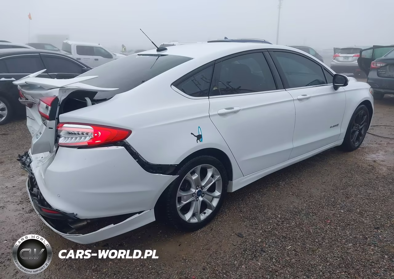 2018 Ford Fusion Hybrid Se VIN:3FA6P0LU1JR281494 - 4