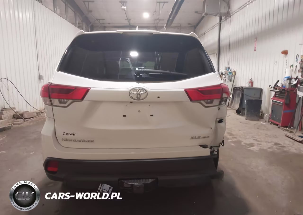 2019 Toyota Highlander Xle VIN:5TDJZRFH9KS574401 - 17