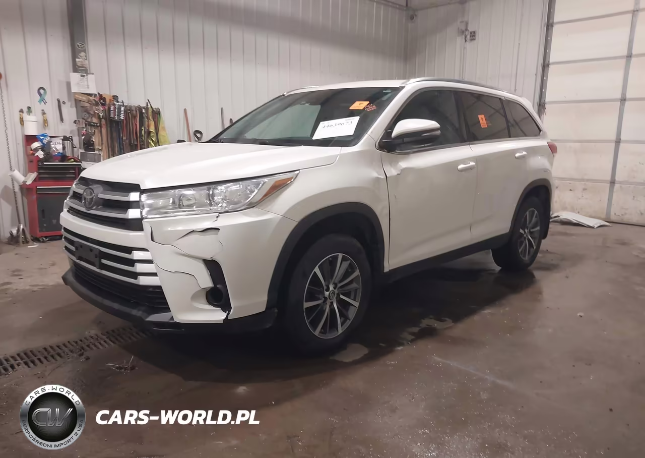 2019 Toyota Highlander Xle VIN:5TDJZRFH9KS574401 - 2