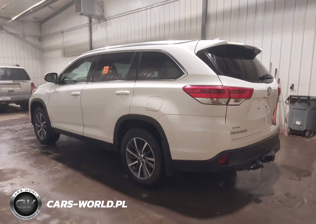2019 Toyota Highlander Xle VIN:5TDJZRFH9KS574401 - 3