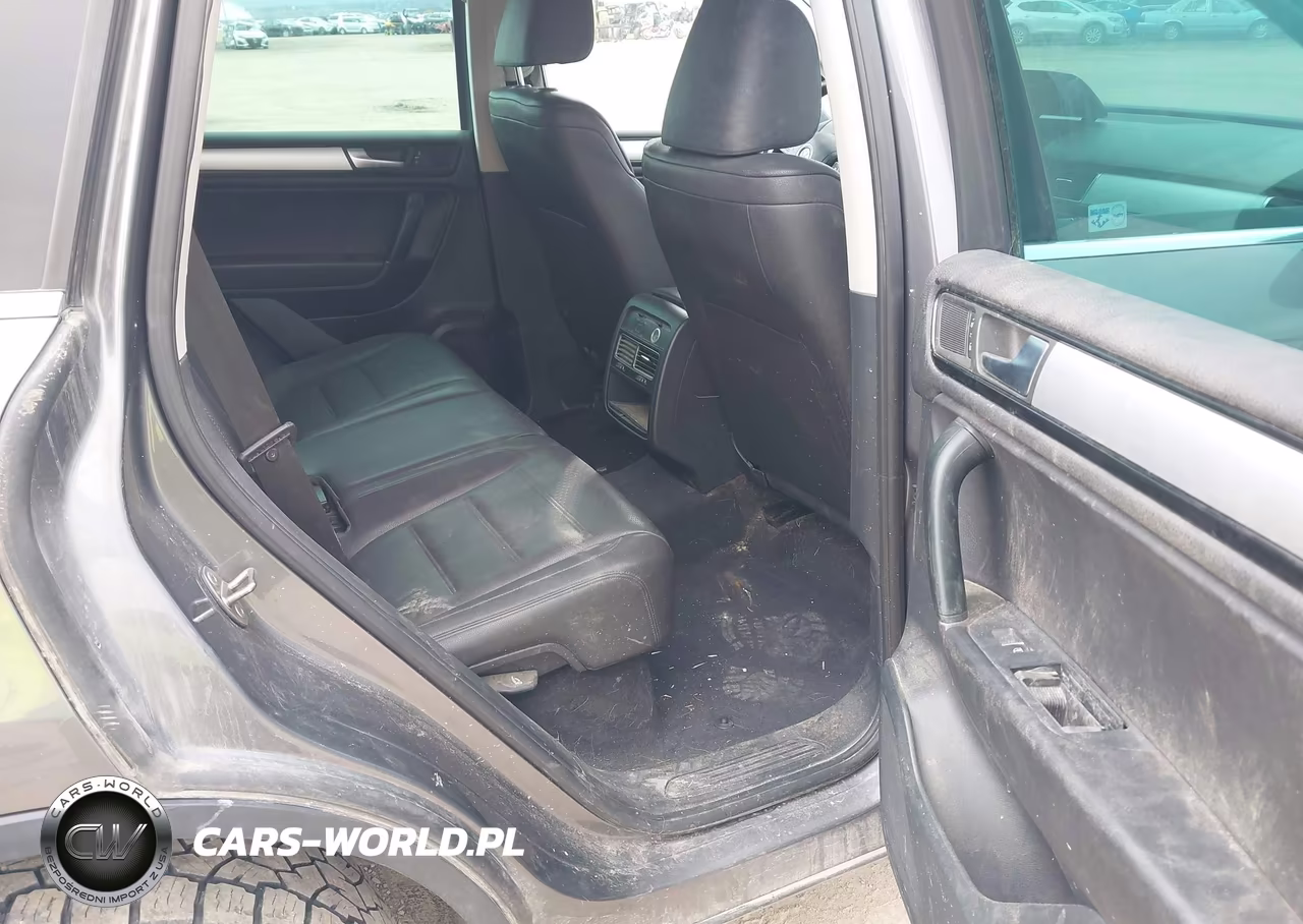 2012 Volkswagen Touareg Tdi Sport VIN:WVGEK9BP0CD006274 - 8