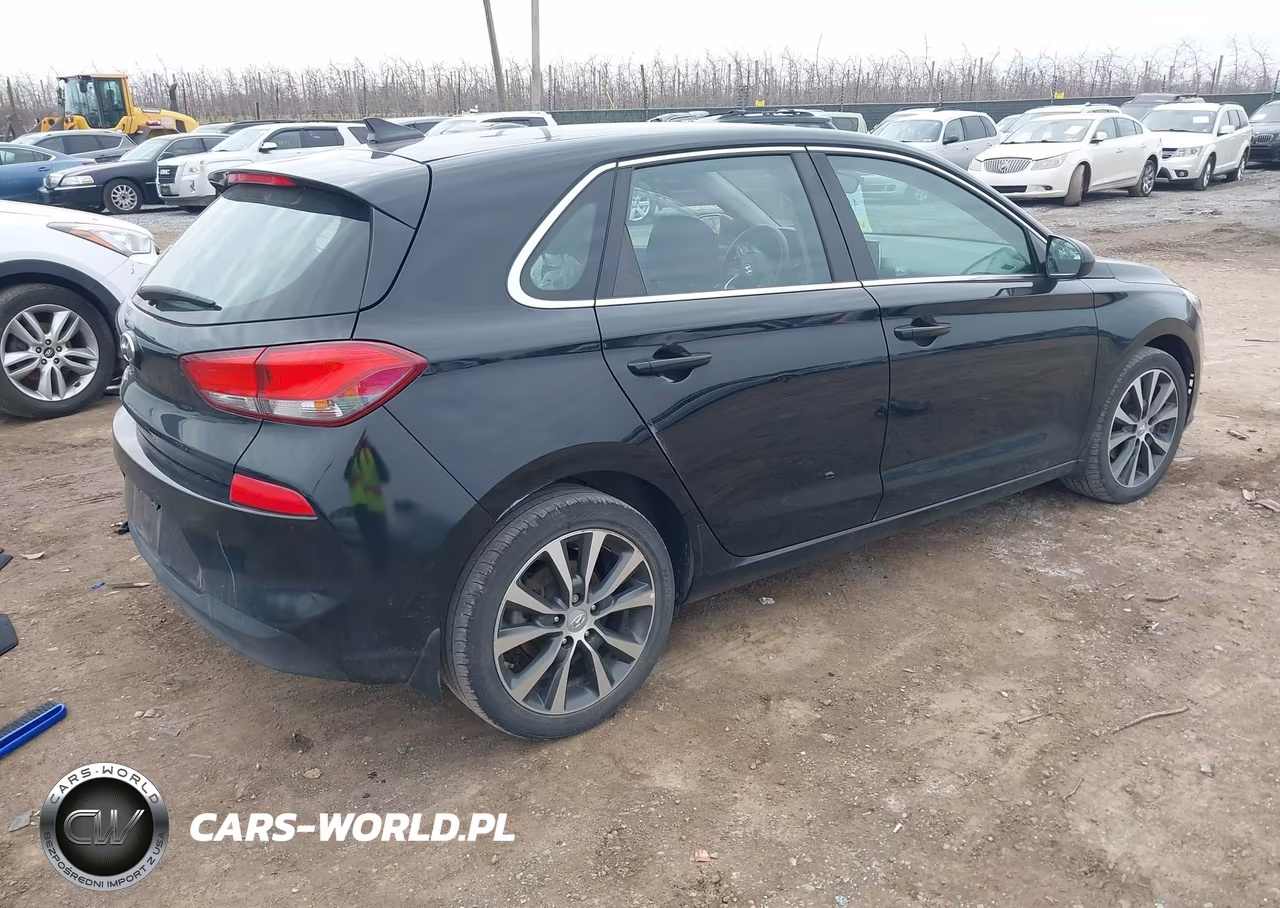 2018 Hyundai Elantra Gt VIN:KMHH35LE2JU016382 - 4