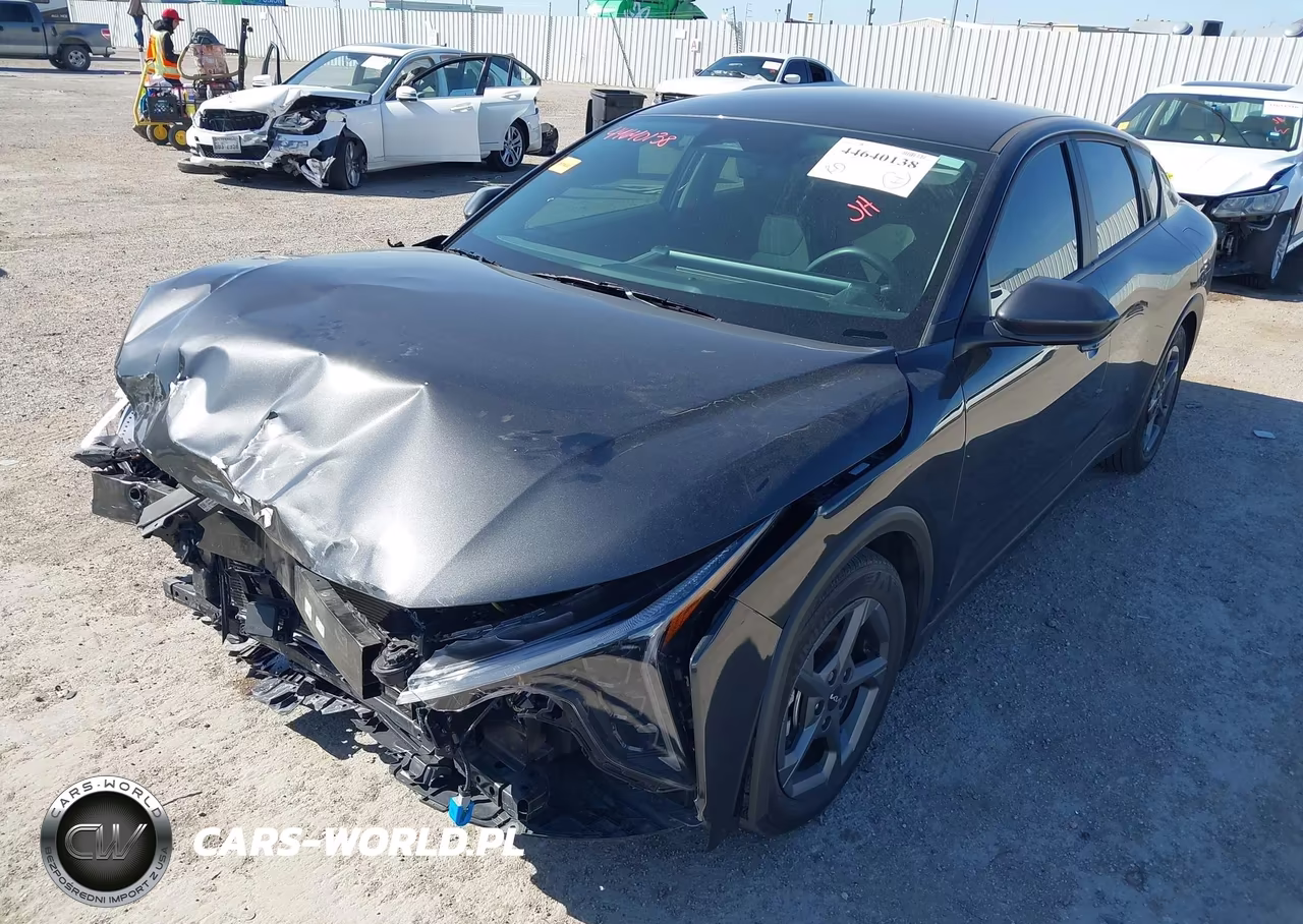 2025 Kia K4 Lxs VIN:3KPFT4DE5SE178768 - 2