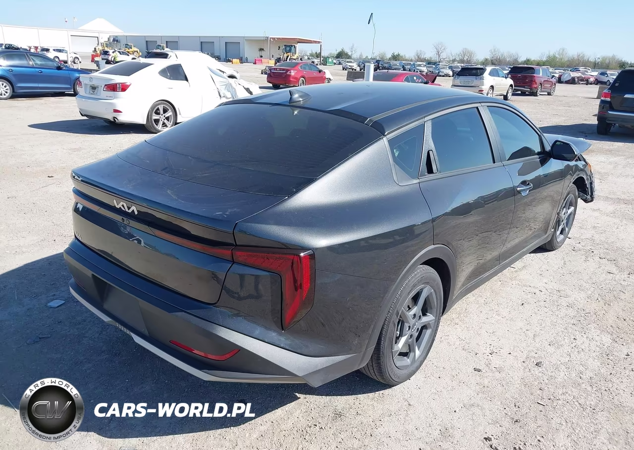 2025 Kia K4 Lxs VIN:3KPFT4DE5SE178768 - 4