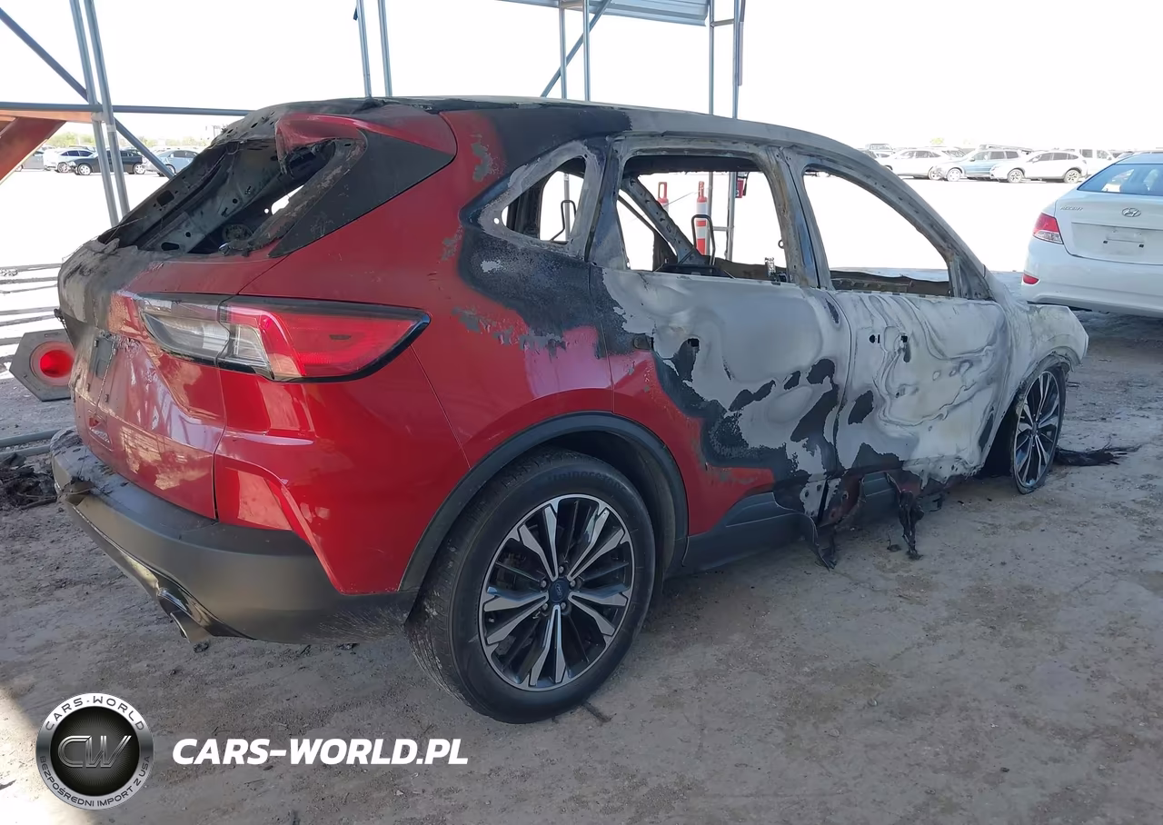 2022 Ford Escape Se VIN:1FMCU0G68NUA14364 - 4