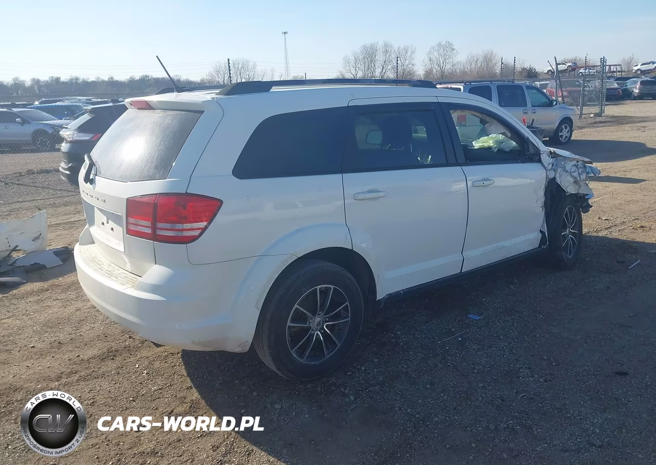 2018 Dodge Journey Se VIN:3C4PDCAB5JT427814 - 4