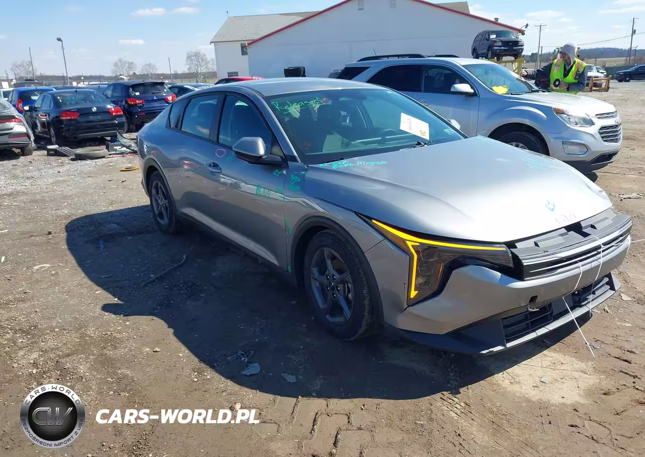 2025 Kia K4 Lxs