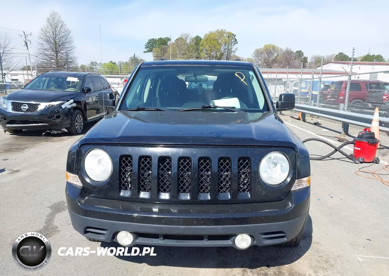 2012 Jeep Patriot Latitude VIN:1C4NJPFA5CD601784 - 12
