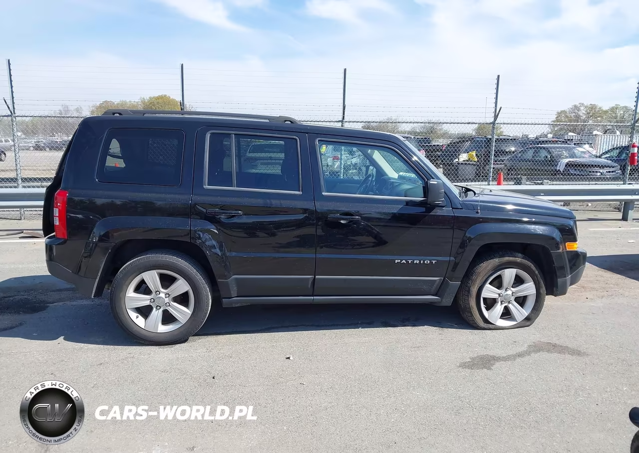 2012 Jeep Patriot Latitude VIN:1C4NJPFA5CD601784 - 13