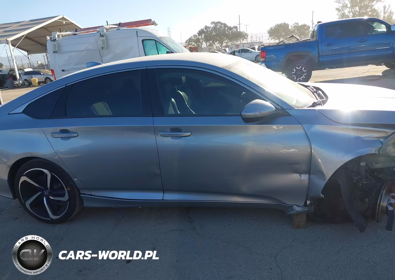 2018 Honda Accord Sport VIN:1HGCV1F38JA247608 - 12