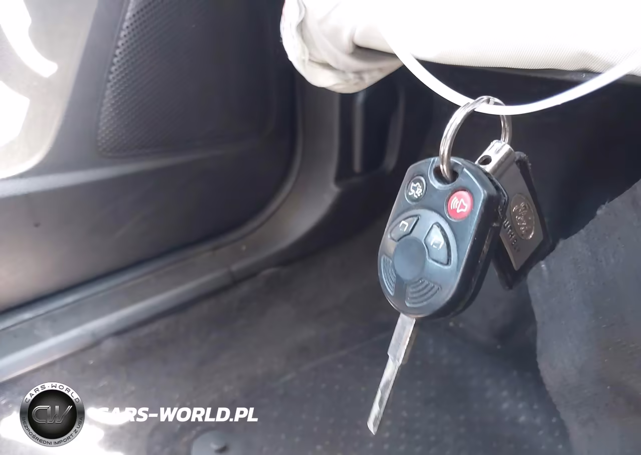 2018 Ford Focus Se VIN:1FADP3F2XJL220663 - 11