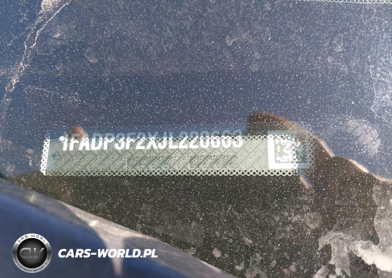 2018 Ford Focus Se VIN:1FADP3F2XJL220663 - 9