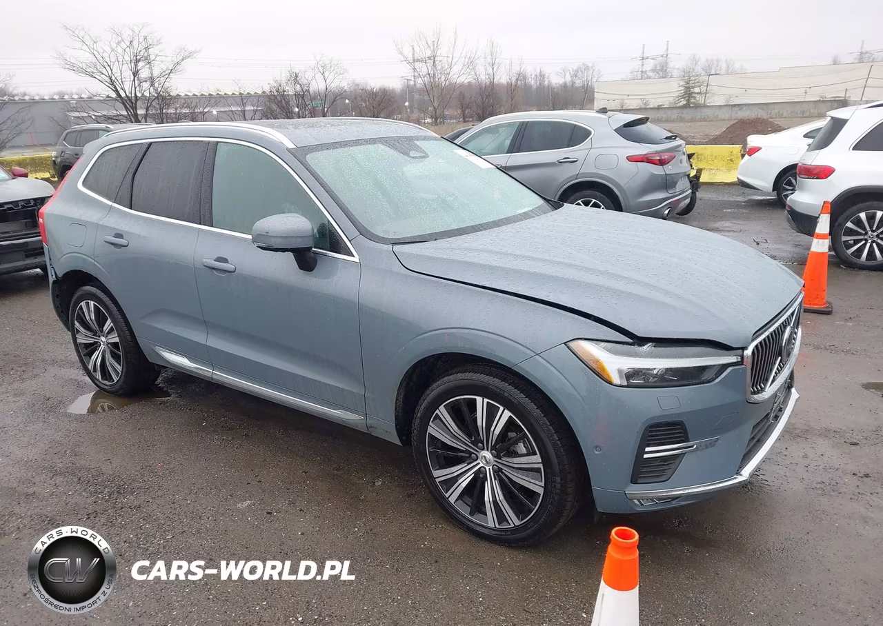 2023 Volvo Xc60 B5 Plus Bright Theme – zdjęcie 1 z 17