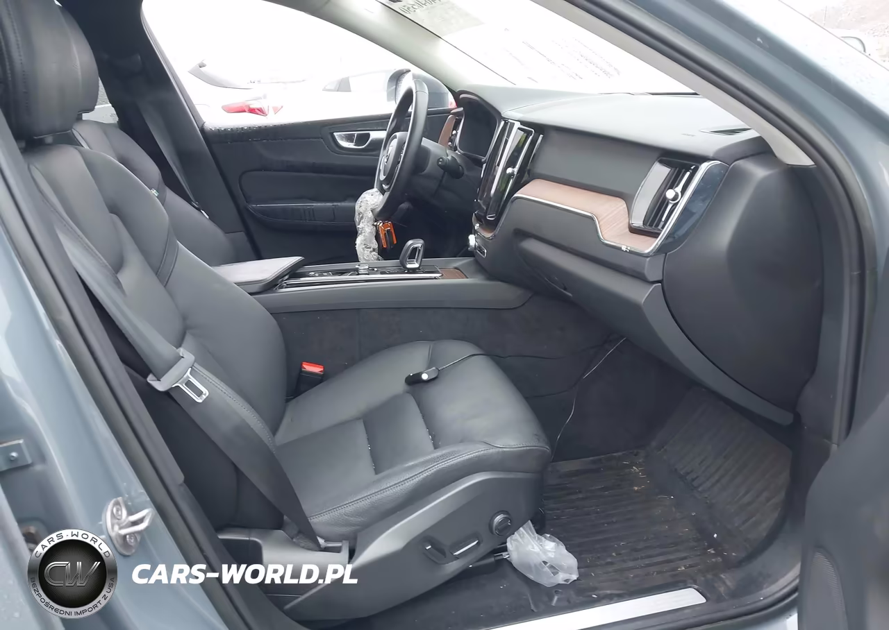 2023 Volvo Xc60 B5 Plus Bright Theme VIN:YV4L12RN0P1392791 - 5