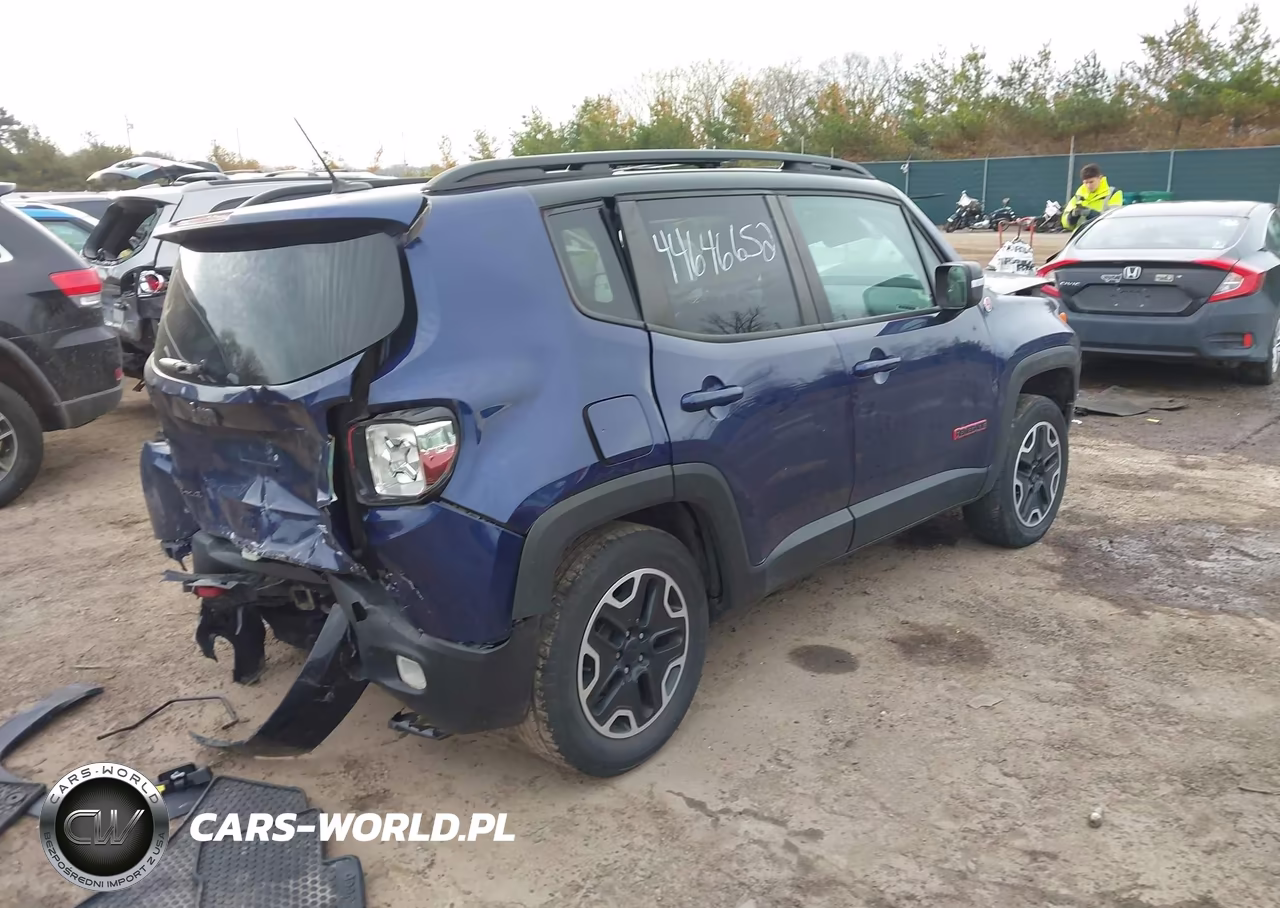 2016 Jeep Renegade Trailhawk VIN:ZACCJBCT4GPC61552 - 4