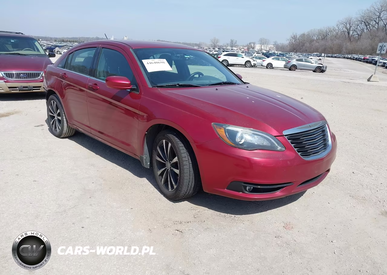 2013 Chrysler 200 Touring