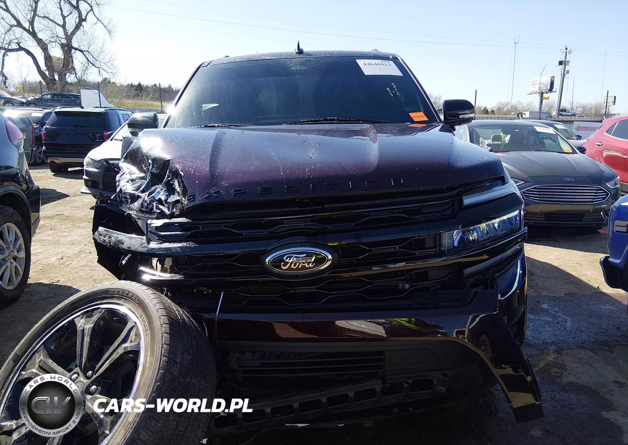 2023 Ford Expedition Limited VIN:1FMJU1K83PEA61224 - 12