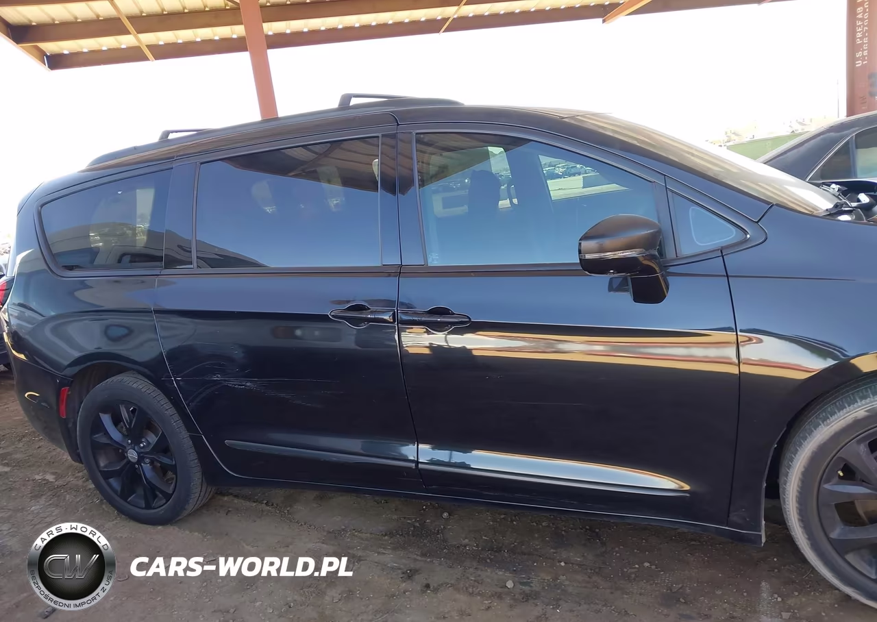 2017 Chrysler Pacifica Limited VIN:2C4RC1GG8HR628879 - 14