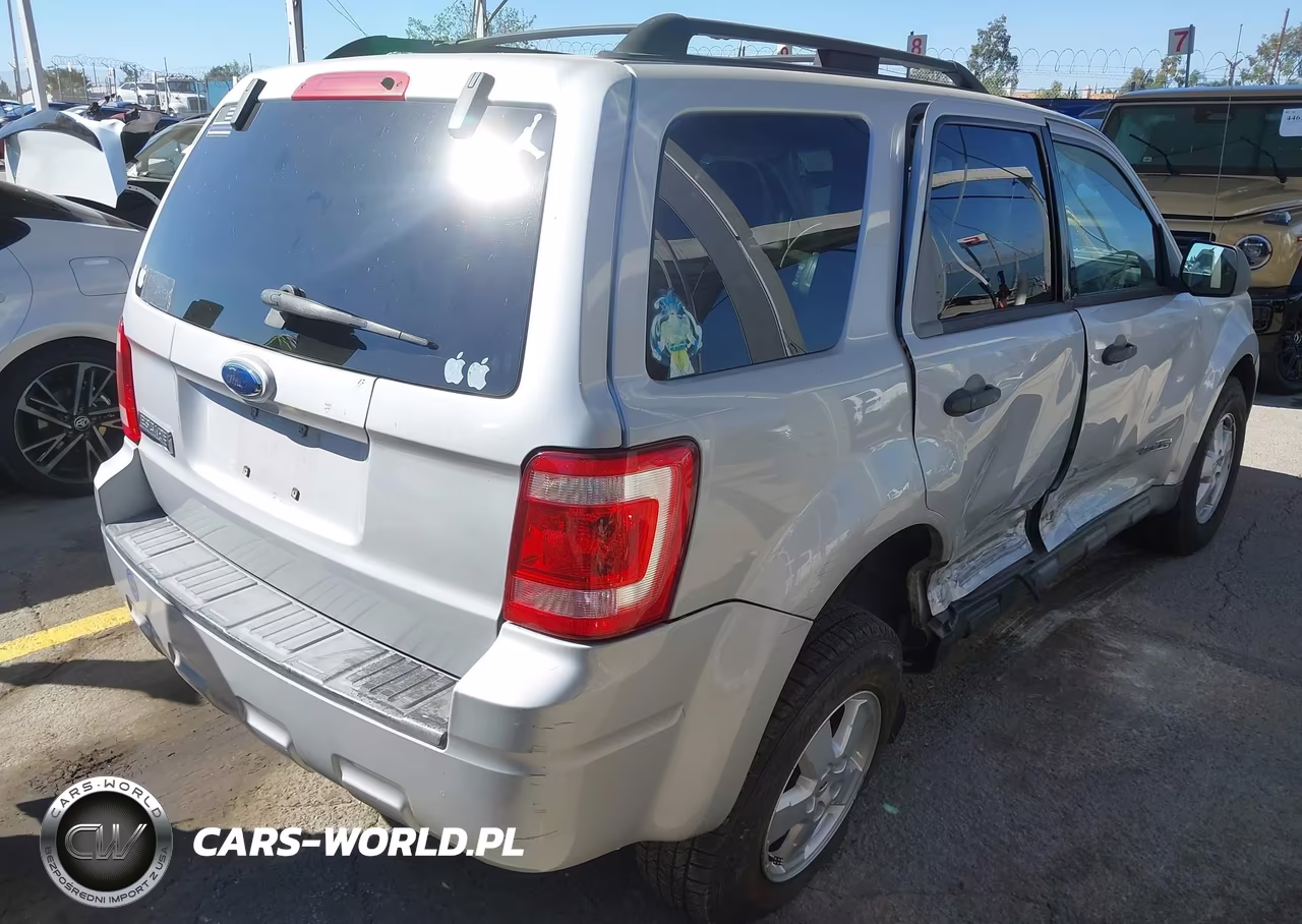 2008 Ford Escape Xlt VIN:1FMCU03Z68KB52372 - 4