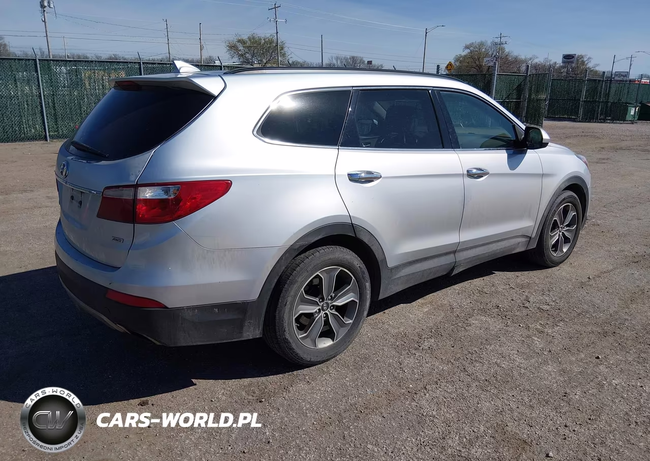 2016 Hyundai Santa Fe Se VIN:KM8SMDHF0GU157409 - 4